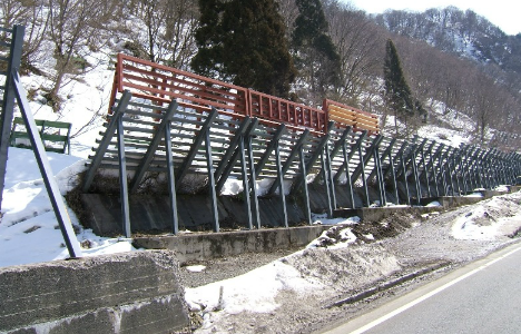 雪崩防止柵